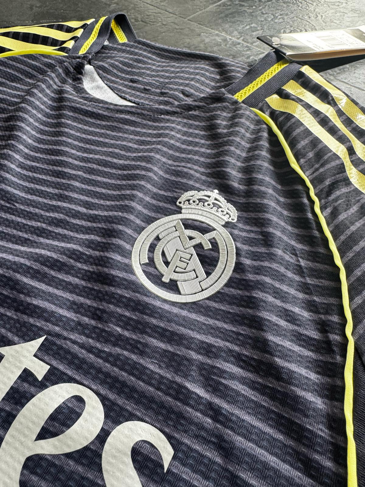 Real Madrid – Maillot Extérieur 2025/26 – Bleu marine