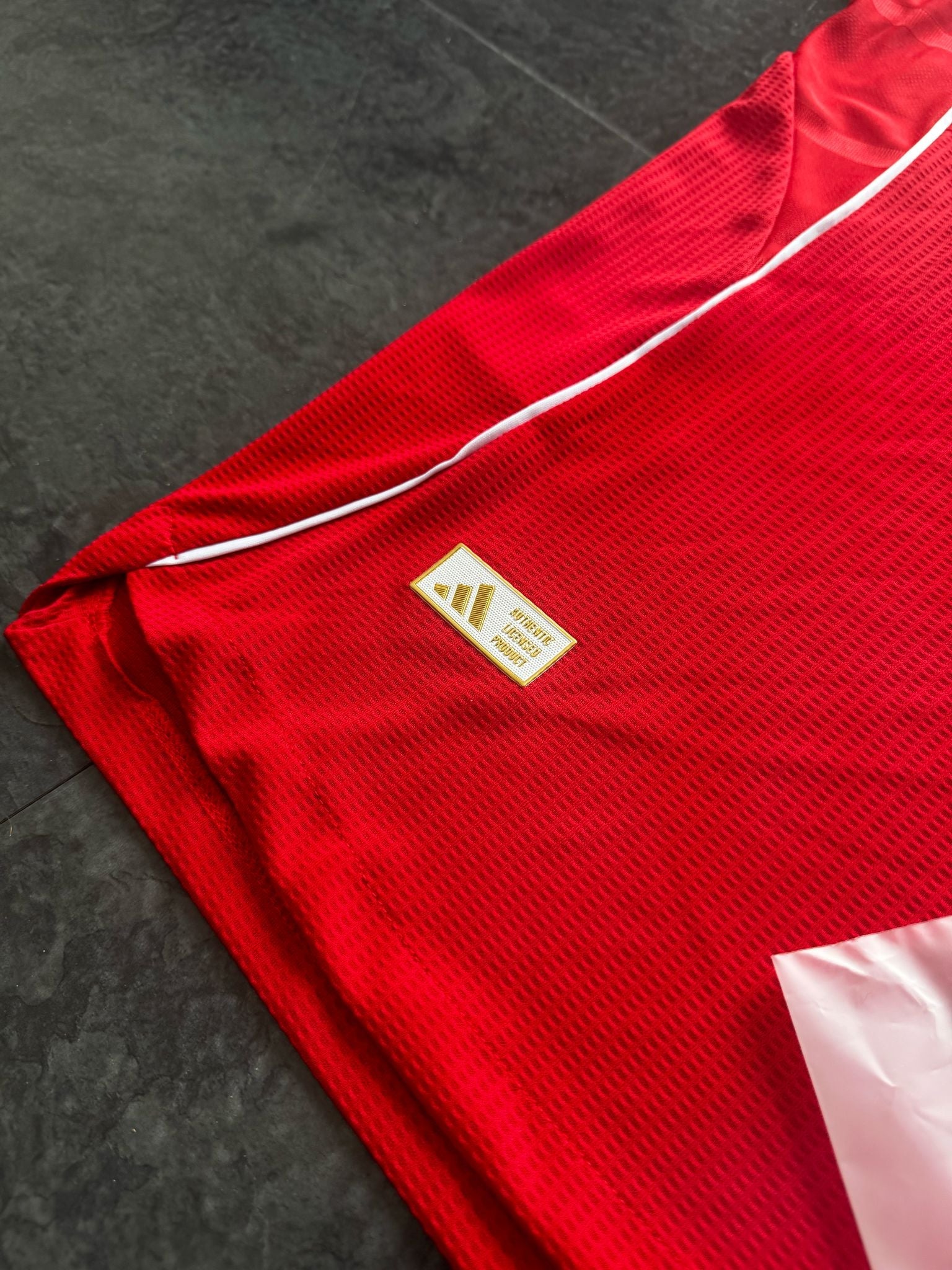 Liverpool – Maillot Domicile 2025/26 – Rouge