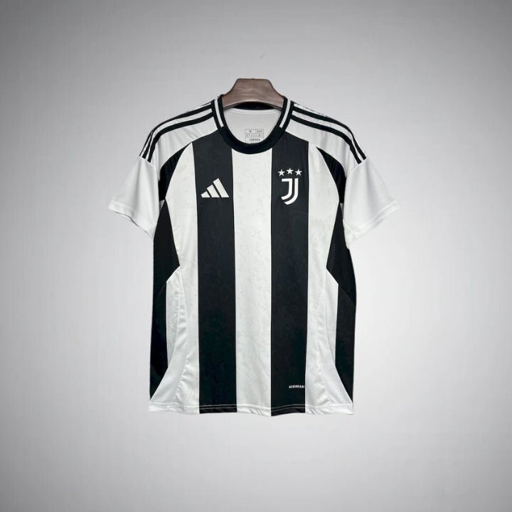 24/25 Juventus Home Kit